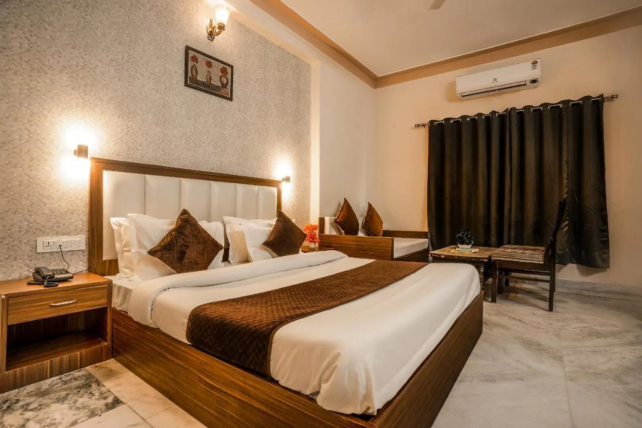 Tripli Udaipur Hotel