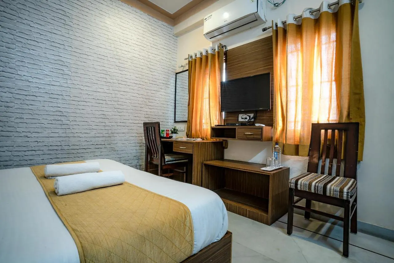 ***  Tripli Udaipur Hotel India