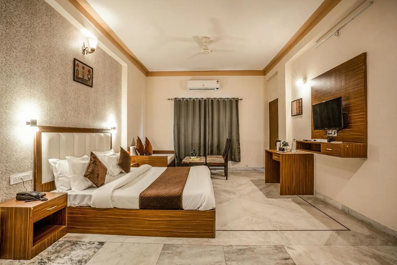 Tripli Udaipur Hotel