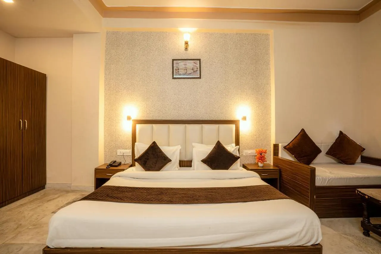 Tripli Udaipur Hotel